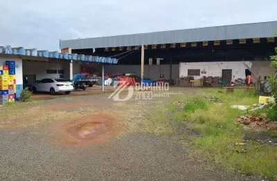 Galpão para alugar, com área de manobra,  na av. barão do rio branco