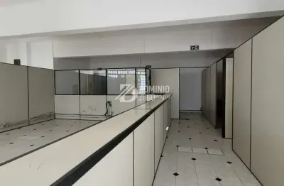 Sala comercial com 5 salas para alugar na Rua Artur Machado, Centro, Uberaba