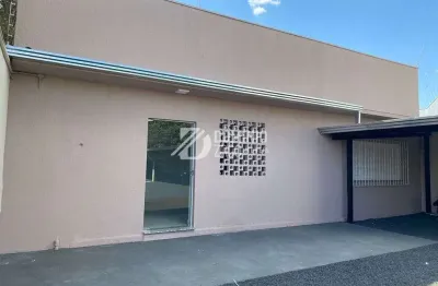 Casa com 3 dormitórios para alugar, 270 m² por r$ 1.500,00/mês - são benedito - uberaba/mg
