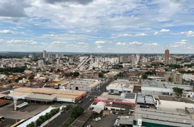 Casa com 3 quartos à venda na Rua Topázio, Lourdes, Uberaba