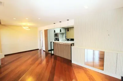 Apartamento semimobiliado com 4 quartos para locação no Batel – 210 m² privativos com sacada e churrasqueira | Ref. 1697