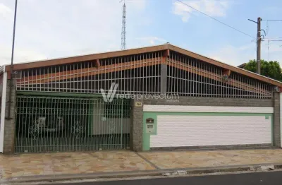 Casa com 3 quartos à venda na Rua Luís Arrobas Martins, 260, Jardim Magnólia, Campinas, 287 m2 por R$ 850.000