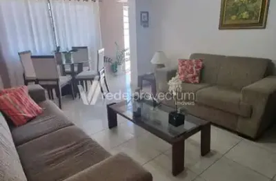 Casa com 2 quartos à venda na Rua Duarte da Costa, 473, Vila Nogueira, Campinas, 176 m2 por R$ 550.000