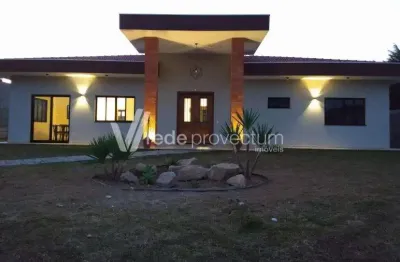 Chácara / sítio com 3 quartos para alugar na estrada do jequitibá, 4, condomínio cisalpina park, valinhos, 250 m2 por r$ 8.500