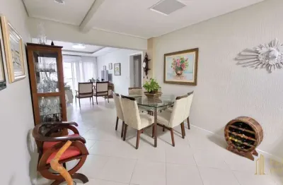 Apartamento amplo à venda no centro de florianópolis | 127m², 3 quartos e 1 vaga