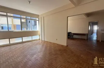 Amplo apartamento de 4 dormitórios a venda no centro de florianópolis com vista