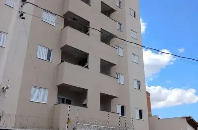 Apartamento à venda, próximo do mercado municipal, 02 dormitórios sendo 01 suíte, sacada com churra