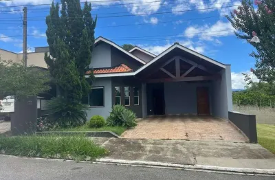 Casa em condominio fechado, 3 suites, area gourmet com churrasqueira e piscina, com portaria 24 hor