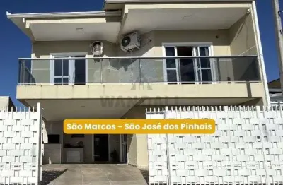 Residencia de Alto Padrao com Piscina | Ampla Area Privativa | Sofisticacao, Conforto e Espacos para Viver Bem