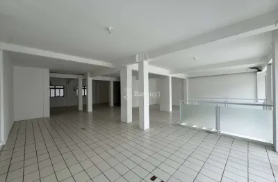 Sala comercial com 3 salas para alugar no victor konder, blumenau , 400 m2 por r$ 12.000
