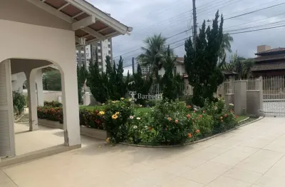 Casa com 4 quartos à venda na escola agrícola, blumenau , 378 m2 por r$ 1.800.000