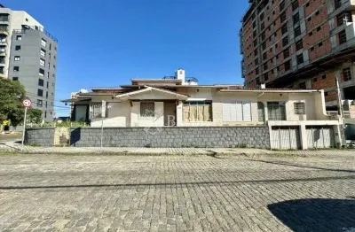 Casa com 5 quartos para alugar no victor konder, blumenau , 444 m2 por r$ 9.000
