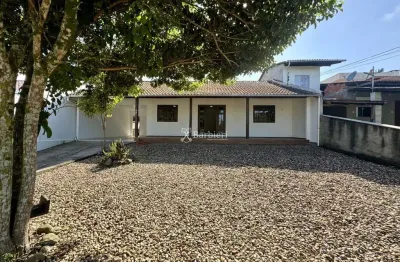 Casa com 3 quartos para alugar no Itoupava Norte, Blumenau , 119 m2 por R$ 2.850