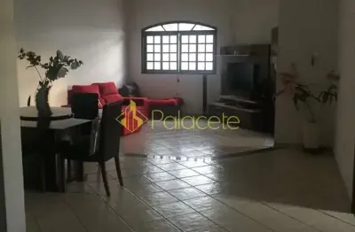 Casa à venda 4 quartos, 2 suites, 2 vagas, 250m², jardim yassuda, pindamonhangaba - sp