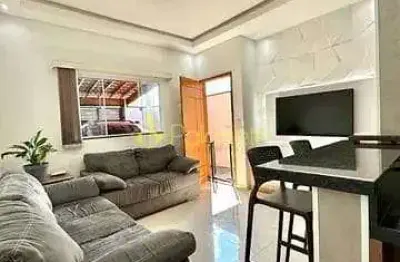 Casa à venda 2 quartos, 1 suite, 2 vagas, 200m², parque das palmeiras, pindamonhangaba - sp
