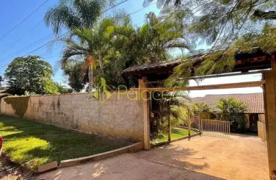 Chácara à venda com três construções no terreno sendo uma semi nova, goiabal, pindamonhangaba, sp