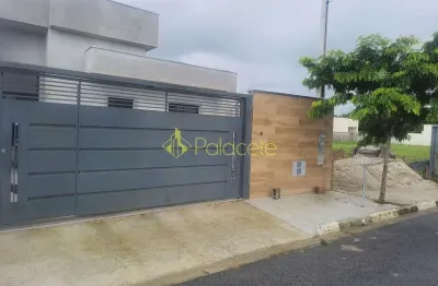 Casa nova com excelente acabamento com planejados no bairro santa clara