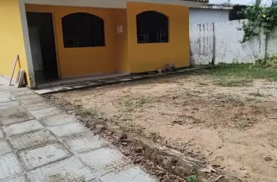 Casa no barro a poucos minutos da igreja e colegio da imaculada conceição