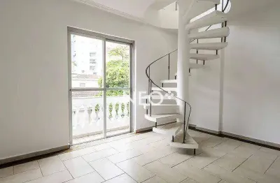 Amplo duplex a 100m da praia do embaré – conforto e sofisticação!