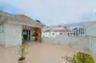 Casa sobreposta, 5 quartos em santos/aparecida, localização privilegiada e lazer privativo