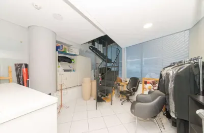 Sala comercial com 9 salas para alugar na Rua Comendador Araújo, 268, Centro, Curitiba