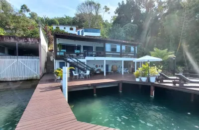 Villa de alto luxo em angra dos reis: exclusividade, vista mar/montanha e deck privativo!