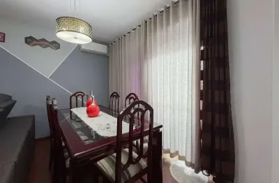 Apto semimobiliado | centro | 3 quartos (1 suíte) | 111m²