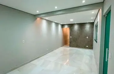 Sobrado para venda possui 145 metros quadrados com 3 quartos