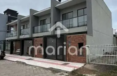 Sobrado com 1 suíte e 2 quartos , itacolomi - balneário piçarras