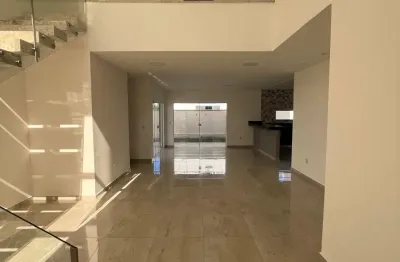 Casa duplex no condomínio parque morumbi  - parque das nações