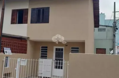 Casa com 2 quartos à venda na Rua Poeta Castro Alves, 29, Vila das Palmeiras, Guarulhos
