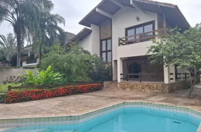 Maravilhosa casa no condomínio de luxo alamedas dos eucalíptos !