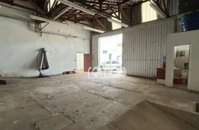 Barracão / Galpão / Depósito com 4 salas para alugar no Centro, Franca 