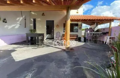 Casa de esquina à venda, em terreno inteiro, no Jardim Aeroporto III