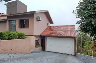 Casa com 3 quartos à venda na Vila Nova, Novo Hamburgo 