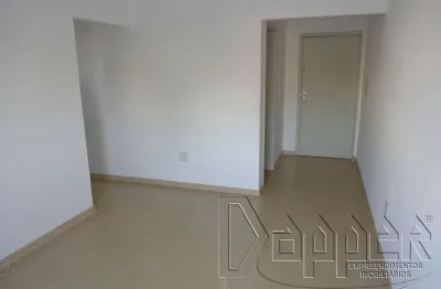 Apartamento com 2 quartos para alugar na Vila Nova, Novo Hamburgo 