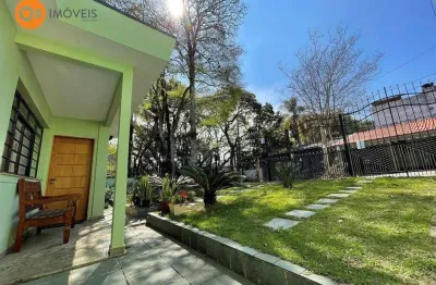 Casa térrea estilo interior  3 dormitórios, 4 banheiros, ampla área verde.