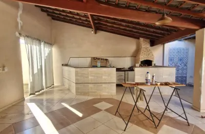 Ótima casa à venda no jardim renascença com 3 quartos, suíte e closet, em mirassol/sp!