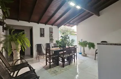 Bela casa à venda no celina dalul 3 dormitórios, 1 suíte, em mirassol/sp!
