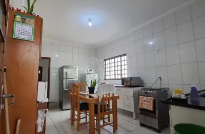 Casa com 2 quartos à venda no Parque Residencial Celina Dalul, Mirassol 