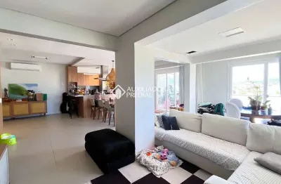 Cobertura com 4 quartos para alugar na rua otávio cruz, 500, campeche, florianópolis, 227 m2 por r$ 22.500