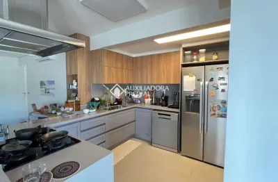 Cobertura com 4 quartos para alugar na rua otávio cruz, 500, campeche, florianópolis, 227 m2 por r$ 22.500
