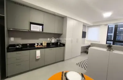 Apartamento com 1 quarto para alugar na rua professor simão josé hess, 137, trindade, florianópolis, 31 m2 por r$ 3.500