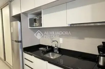 Apartamento com 1 quarto para alugar na Rua Professor Simão José Hess, 137, Trindade, Florianópolis, 31 m2 por R$ 3.200