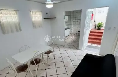 Apartamento com 3 quartos para alugar na joão carlos werner, 43, trindade, florianópolis, 66 m2 por r$ 3.300