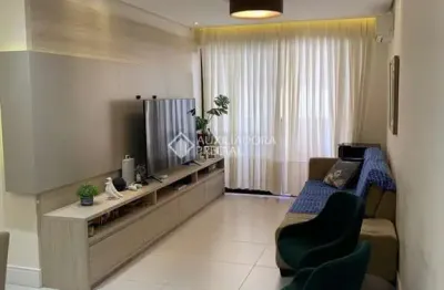 Apartamento com 3 quartos para alugar na rua cristóvão nunes pires, 170, centro, florianópolis, 82 m2 por r$ 7.150