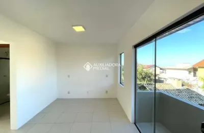 Casa com 2 quartos para alugar na servidão guanimbé, 163, rio tavares, florianópolis, 124 m2 por r$ 8.500