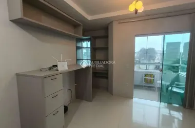 Apartamento com 2 quartos para alugar na pedro manoel da silva, 95, nova palhoça, palhoça, 64 m2 por r$ 2.700