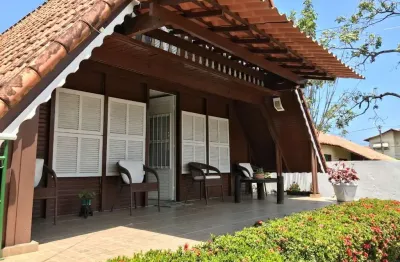 Casa com 3 quartos à venda na Avenida Doutor Eduardo Lúcio Rodrigues Picanço, Itaipu, Niterói
