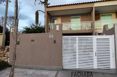 Casa duplex com 3 quartos e área gourmet - itaipu - niterói/rj